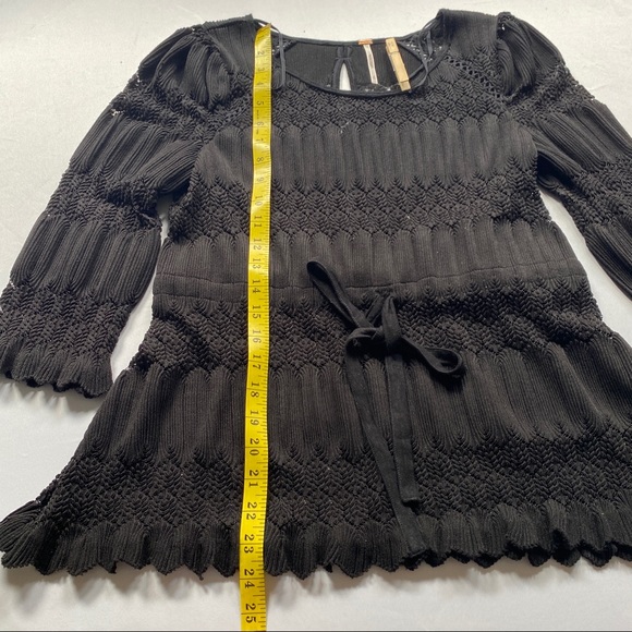 free peole fire island Crochet Ruffle Top Size Small - Picture 5 of 10